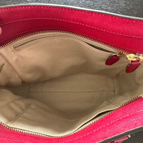 Coach Small Satchel in cherry red - Picture 7 of 9